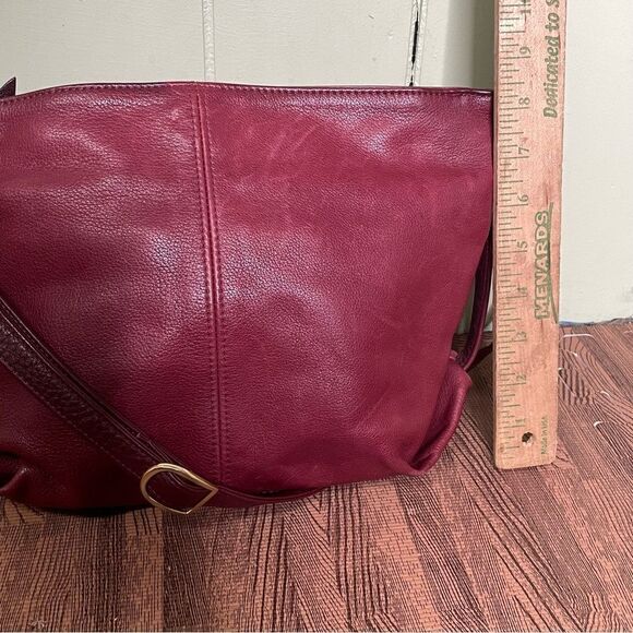 SAS Genuine Soft burgundy Red Leather Slouchy Crossbody Large Bag Purse‎ - Picture 3 of 9